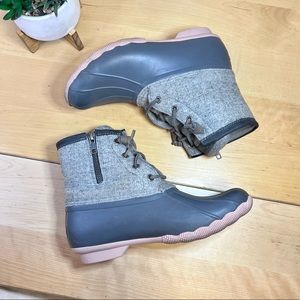 Sperry | Saltwater Emboss Wool Thinsulate Boots in Dark Grey Size 7